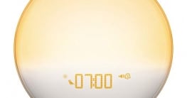 Philips HF3520/01 Wake-Up Light (Sonnenaufgangfunktion, digitales FM Radio, Tageslichtwecker) weiß - 2