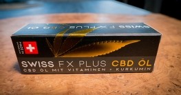 Die Verpackung des Swiss FX Öls ist hochwertig bedruckt